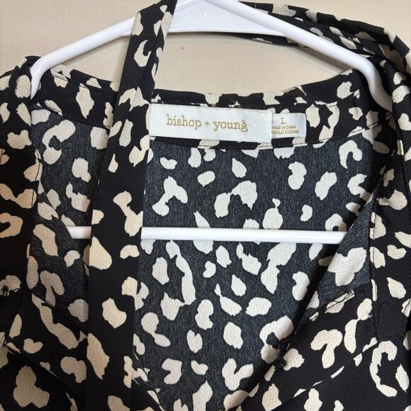 Bishop + Young Ruffle Sleeve Animal Print Blouse Black Cream Size Large - Picture 5 of 10